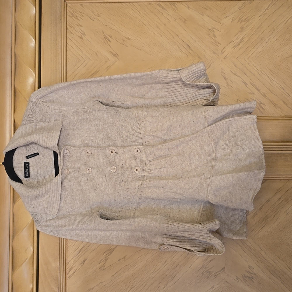Look @ Me Oatmeal colored tiered Peplum button front sweater. Size large